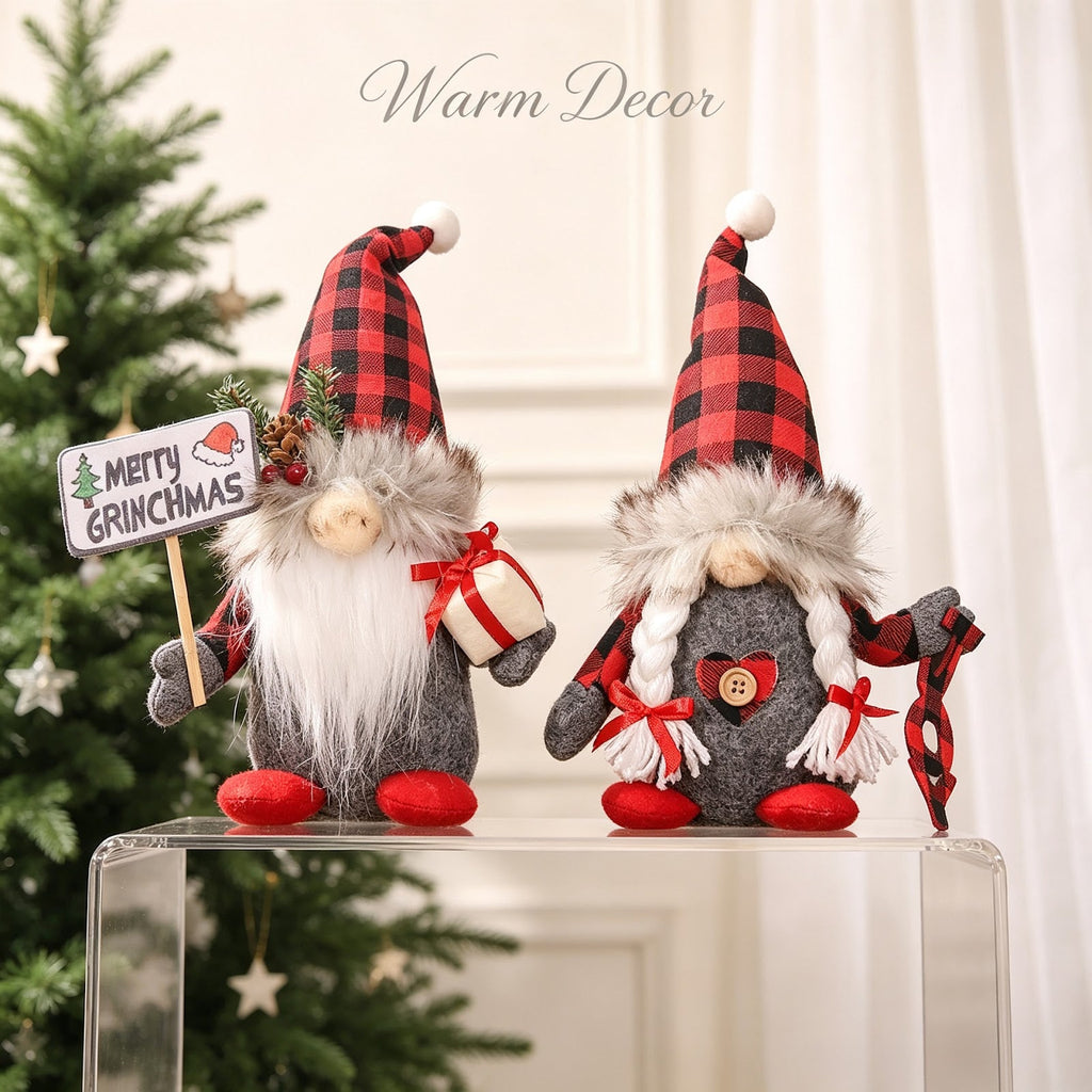 Gnome figure with red-black checkered hat
