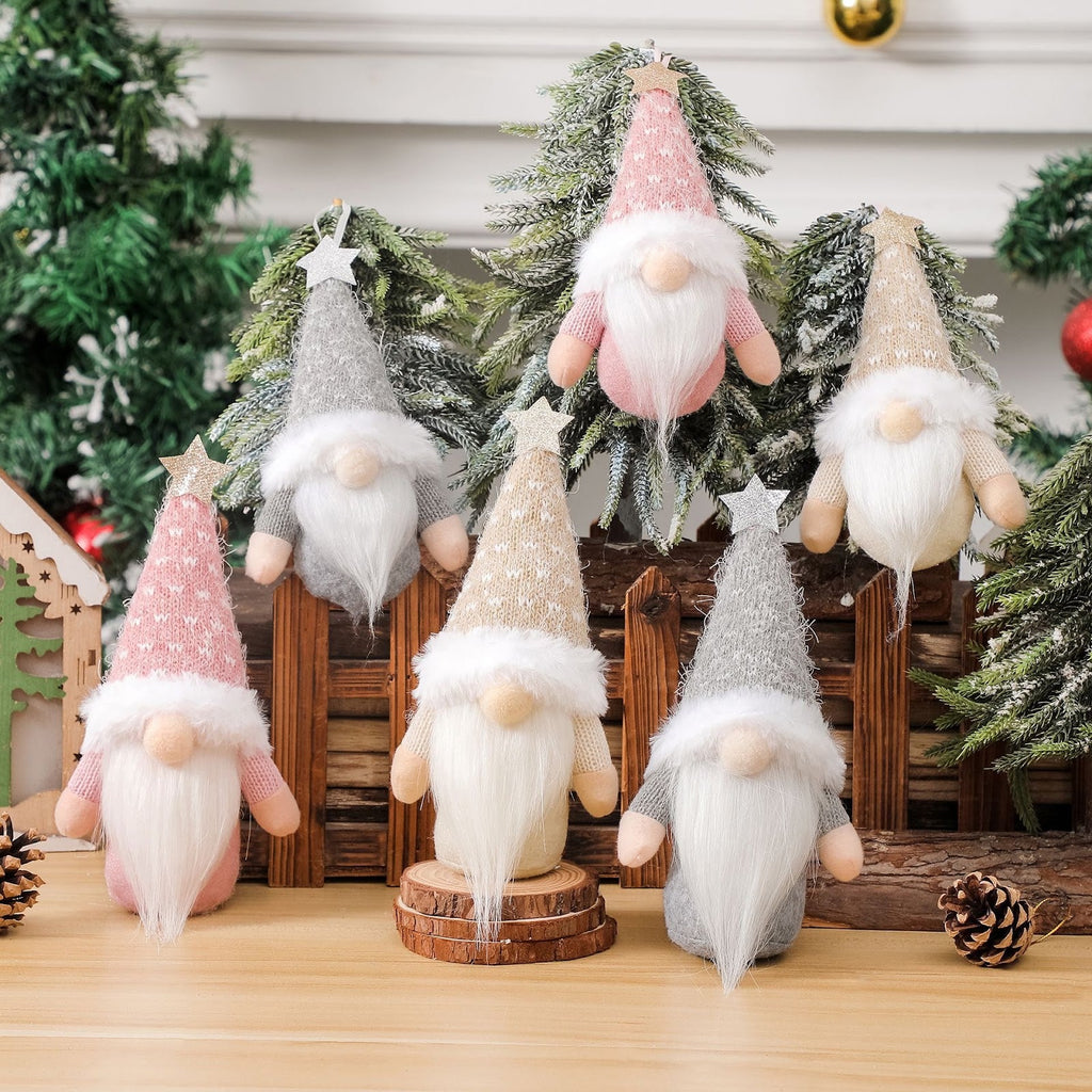 Gnome figure with knitted hat and star