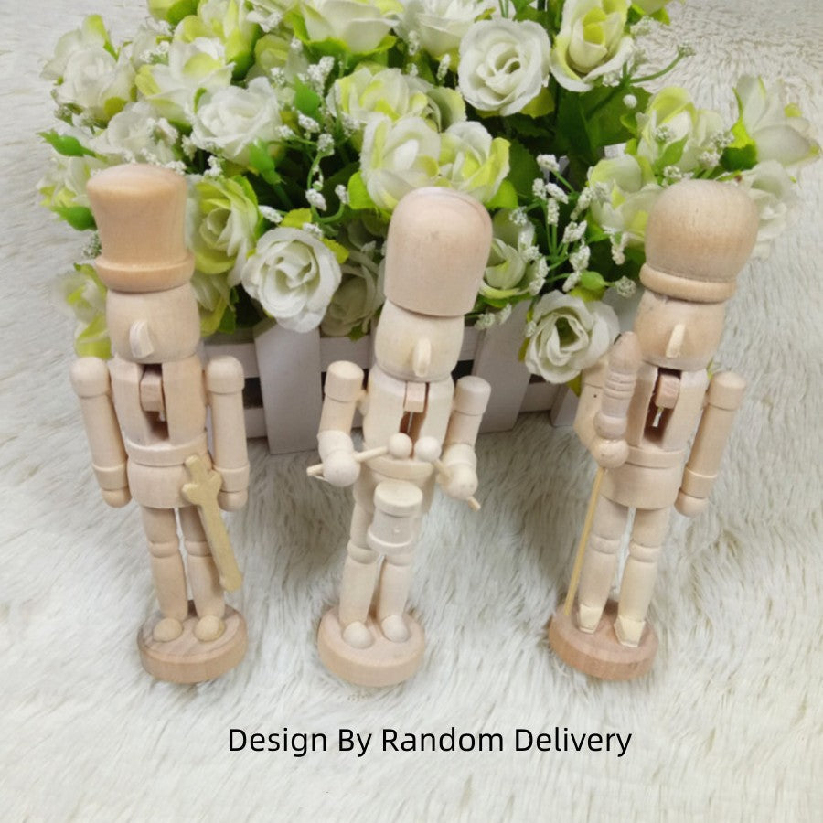 Classic Nutcracker made of wood, 13 cm