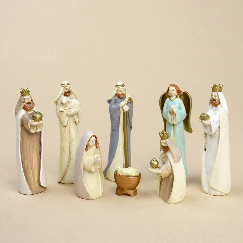 Crib decoration set made of resin