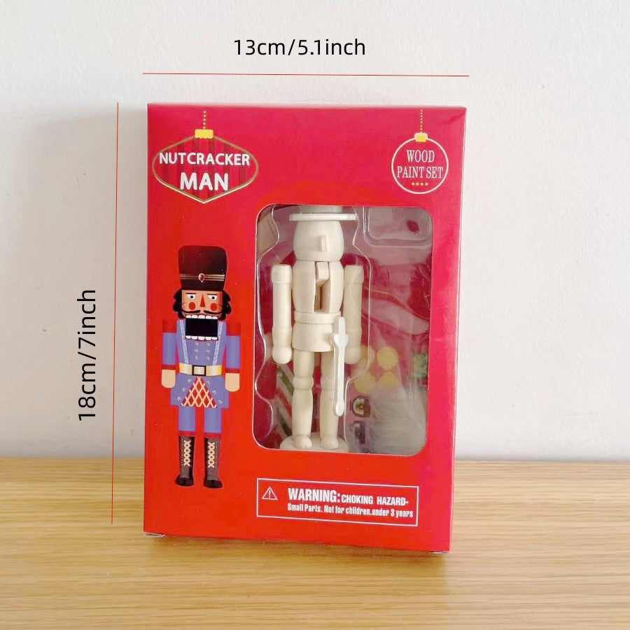 Classic Nutcracker made of wood, 13 cm