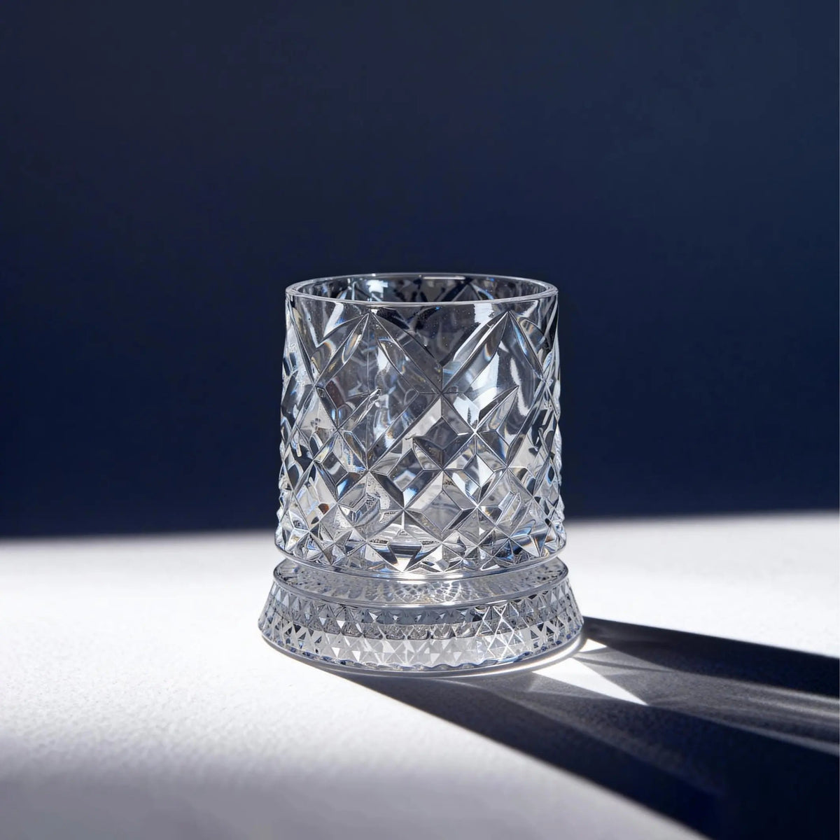 Whiskey Glass — Spinning, Crystal, Elegant, Unique, Modern, Luxury