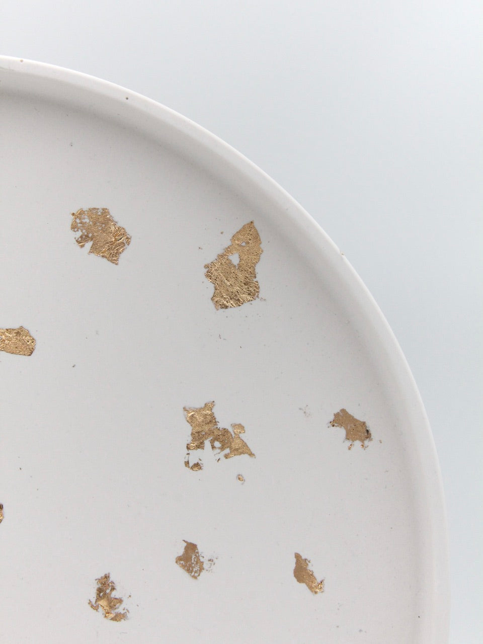 Large Warm Yellow Marble-Effect Round Tray