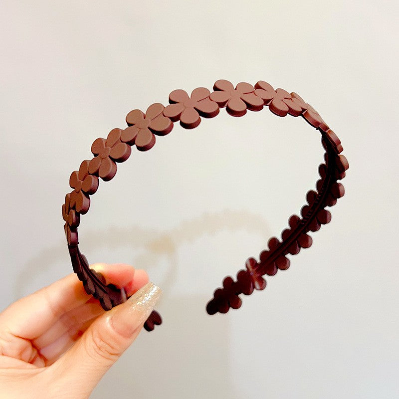Stylish Matte Face Wash Headband with Teeth for Anti-Slip
