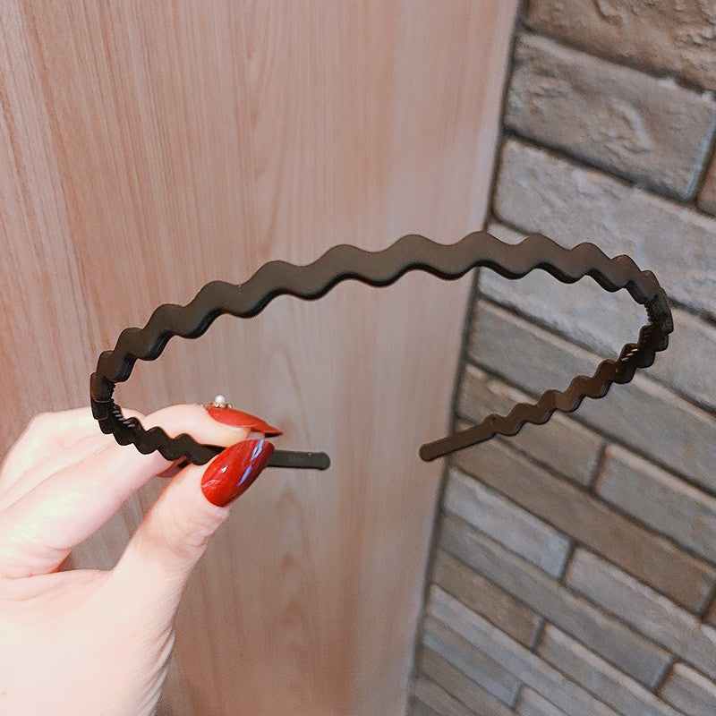 Stylish Matte Face Wash Headband with Teeth for Anti-Slip